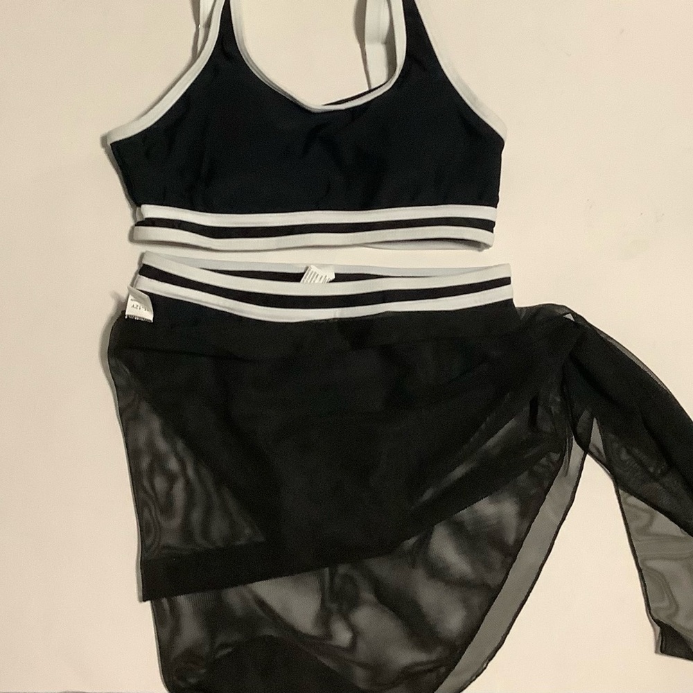 Teens’Black and White Bikini Set 3 pieces Sz 11-12 Y. NWOT - Picture 2 of 8